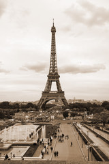 Naklejka na ściany i meble Tour Eiffel in Paris