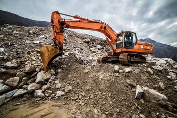 digger for soil moving - heavy inusdtry machinery
