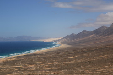Fototapeta na wymiar Cofete beach landscape, Fuerteventura, Canary Islands, Spain.