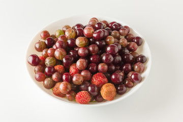 Berry platter in a plate