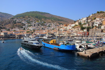 Fototapeta na wymiar Hydra is one of the Saronic Islands of Greece