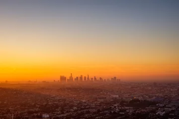 Fotobehang Los Angeles cityscape viewed from Griffith observatory at sunrise © Martin M303