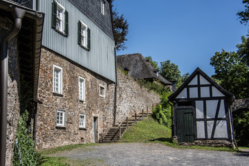 Fototapeta na wymiar Schloss Schönstein in Wissen
