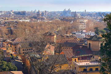 Fototapeta na wymiar view of the historical center of Rome from the height of the Janiculum Hill
