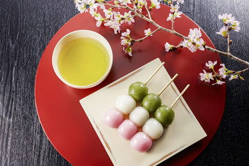 花より団子