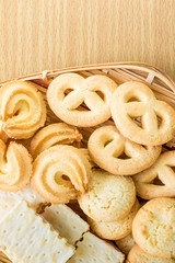 Butter cookies in bamboo bowl