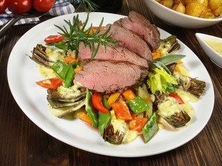 Chateaubriant Scheiben auf Gemüse