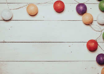 Background of white boards and colored balls