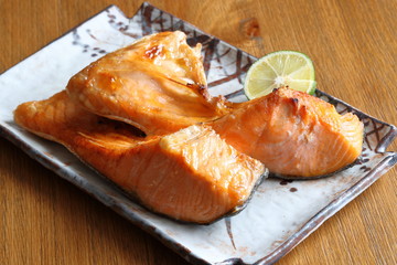 鮭　Grilled salmon