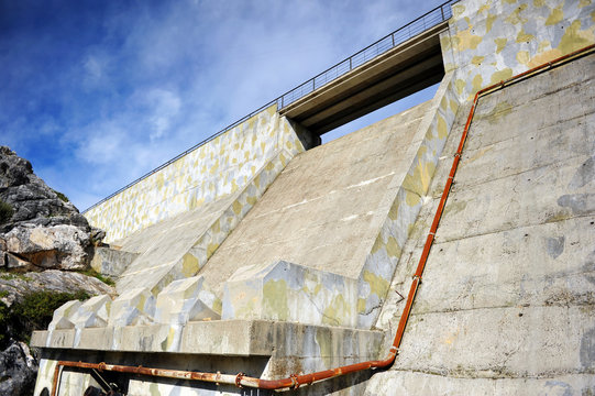 Concrete wall and overflow of the Fresnillo Reservoir, Sierra de Grazalema Natural Park, province of C&aacute;diz, Spain