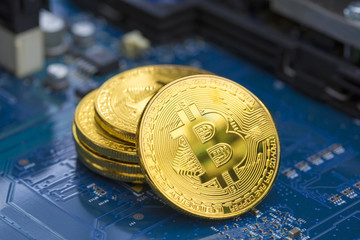 パソコン基盤とビットコイン