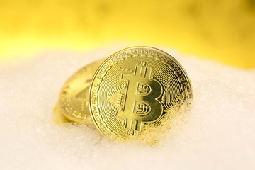 パソコン基盤とビットコイン