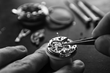 The process of repair of mechanical watches