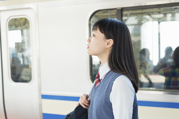 女子高生　通学　電車