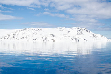 Fototapeta na wymiar Antartica ou Antartida