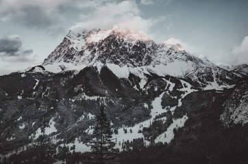 Fototapeta na wymiar Zugspitze Sonnenuntergang