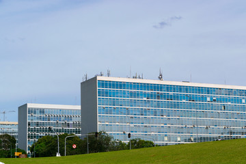 Esplanada dos Ministérios, em Brasilia, Brasil. Na imagem, prédios do governo brasileiro.