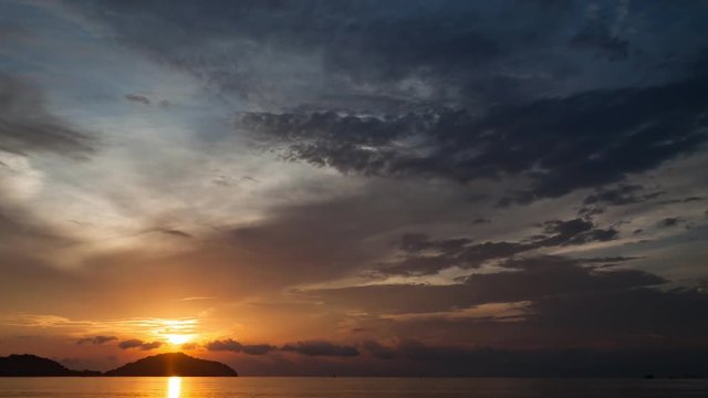 4K Timelapse of dramatic sky and clouds moving over tropical sea
