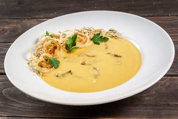 cream soup with fried onion