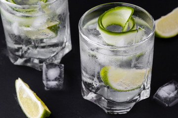 gin tonic drink