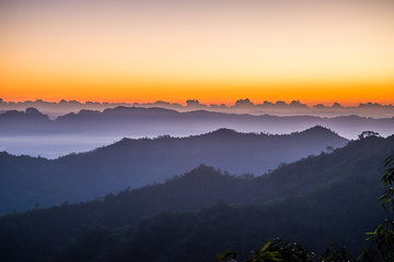 Obraz premium Sunrise on the mountain