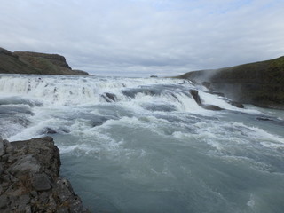 黄金の滝グトルフォス(アイスランド共和国)