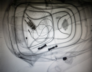 Hidden fuse in the luggage, X-ray scan