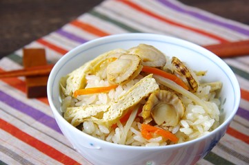 帆立の炊き込みご飯　和食