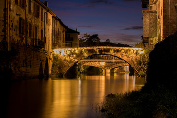 Puentes en la noche