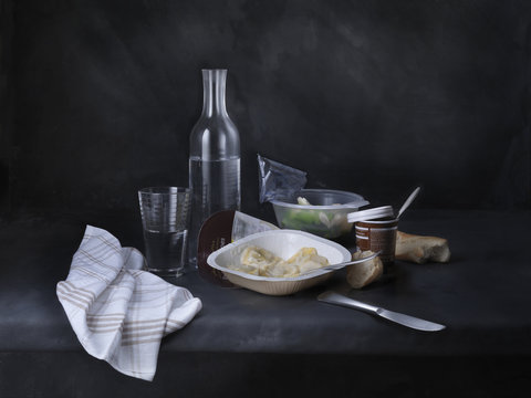 nature morte  de plateau repas fa&ccedil;on peinture