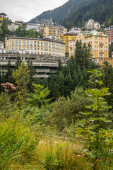 Fototapeta premium Blick auf das Kongresshaus und die mondänen Hotels in Bad Gastein