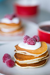 pancakes with raspberries