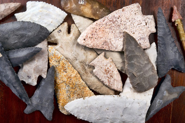 Real American Indian Arrowhead found in Texas,Kentucky and Arkansas made around 6000-9000 years ago. 