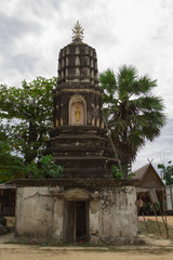 Fototapeta premium The old Pagoda and Buddha status in Thailand.