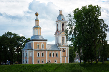 Fototapeta na wymiar Church of Our Lady of Kazan in Uglich, Russia