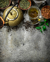 Different kinds of fragrant tea .