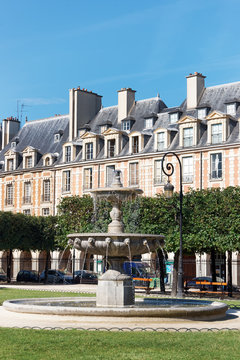Fontaine de la place des Vosges
