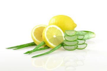 Aloe Vera gel and lemon juice for natural skin cleanner.