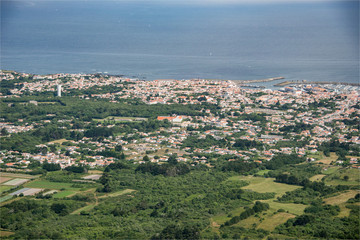 Fototapeta na wymiar Vue aérienne de Port Joinville sur l'île d'Yeu en France