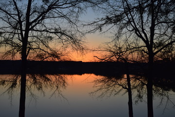Fototapeta na wymiar Sunset on Lake Oconee in Georgia