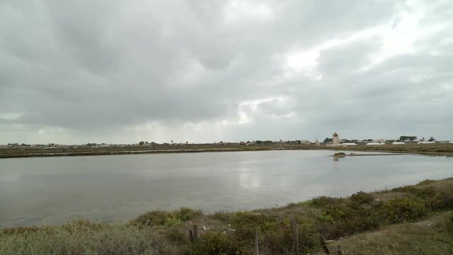 16356_The_salt_mine_and_the_small_pond_in_Trapani__in_Italy.mov