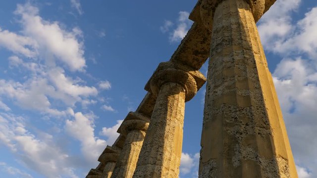 Magnificent view of ancient columns - Timelapse- Palatine Tables, Basilicata, Italy