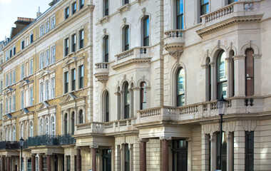 Fototapeta na wymiar Luxury apartments in Hyde park square. Centre London residential buildings. 
