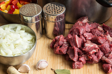 beef goulash ingredients