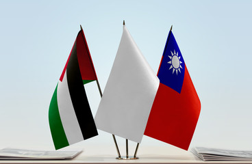 Flags of Palestine and Taiwan with a white flag in the middle