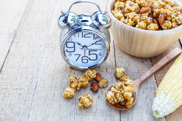 Popcorn caramel mix macadamia and almond taste