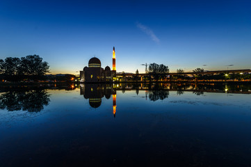 beatiful scene of islamic mosque with reflection