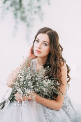 Easy spring bride's morning in the Studio with stylish decor and European-style with fresh greens