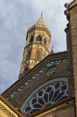 Fototapeta na wymiar The bell tower of the Basilica of Padua