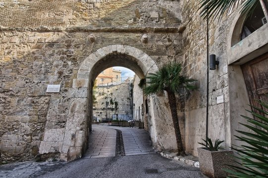 Cagliari, Porta dei Leoni